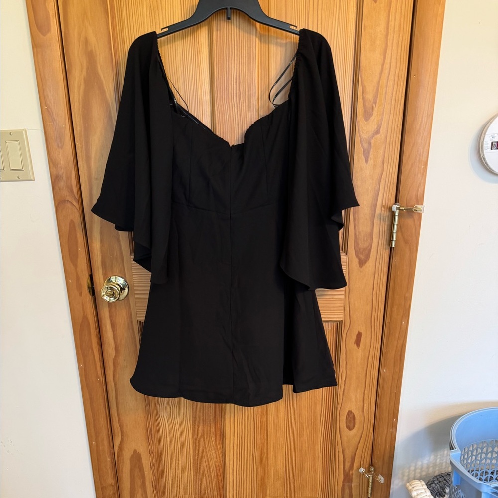 Lulus black dress